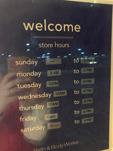 Beauty Supply Store «Bath & Body Works», reviews and photos, 12762 Riverdale Blvd, Coon Rapids, MN 55448, USA