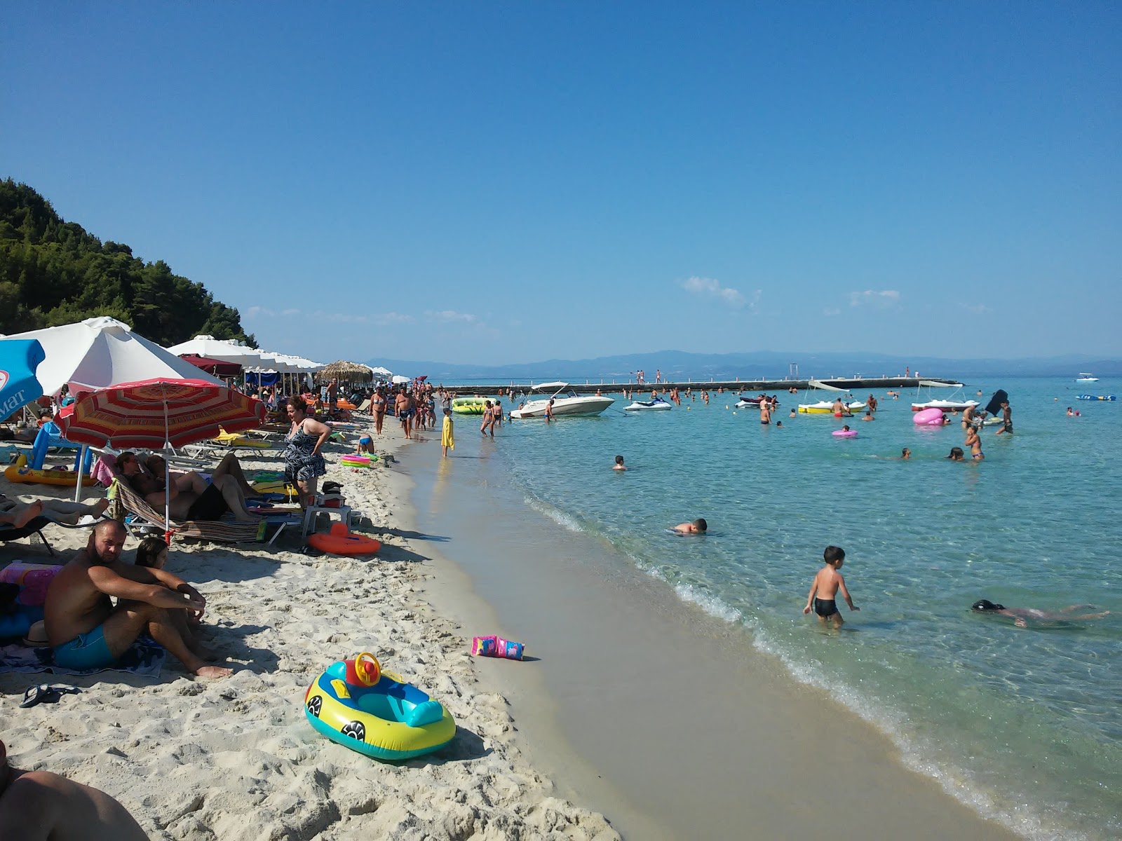 Fotografie cu Kalithea beach - locul popular printre cunoscătorii de relaxare