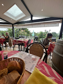 Atmosphère du Restaurant le lac de luc à Pouillon - n°3