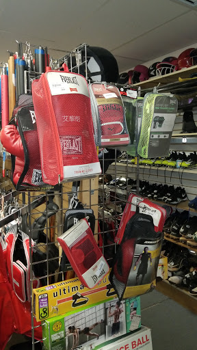 Sporting Goods Store «Play Or Trade Sports», reviews and photos, 12181 Taft St, Hollywood, FL 33026, USA