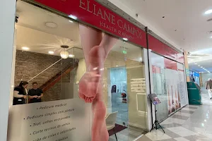 Eliane Campos - Health & Beauty - Pedicure Medical & Estética image