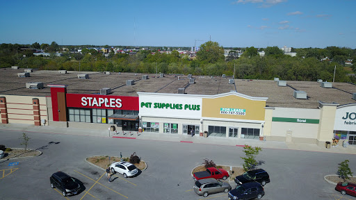 Pet Supply Store «Pet Supplies Plus», reviews and photos, 3200 E Agency St #200, Burlington, IA 52601, USA