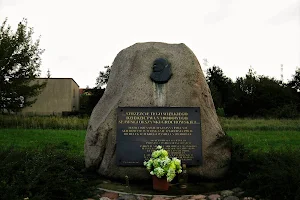 Pomnik poległych 25 lutego 1831 roku w Warszawie image