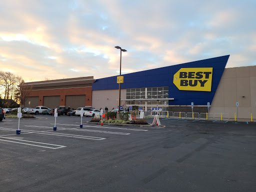 Electronics Store «Best Buy», reviews and photos, 1 Garden State Plaza Blvd, Paramus, NJ 07652, USA