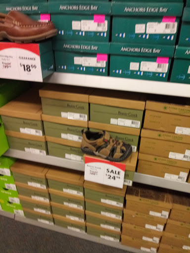 Shoe Store «Shoe Carnival», reviews and photos, 354 S Randall Rd, South Elgin, IL 60177, USA