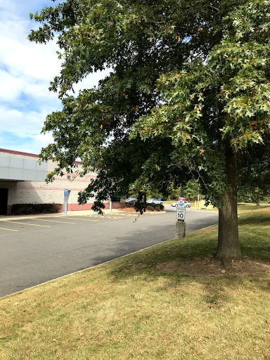 Post Office «US Post Office», reviews and photos, 40 Forest Pkwy, Shelton, CT 06484, USA