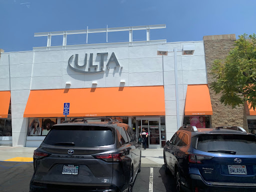 Hair Salon «Ulta Beauty», reviews and photos, 3393 E Foothill Blvd, Pasadena, CA 91107, USA