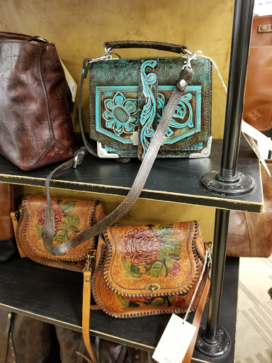 Shopping Mall «Mount Pleasant Towne Centre», reviews and photos, 1218 Belk Dr, Mt Pleasant, SC 29464, USA