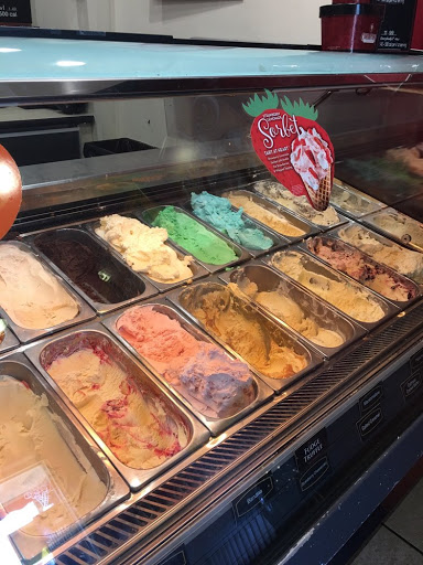 Ice Cream Shop «Cold Stone Creamery», reviews and photos, 255 Deer Park Ave, Babylon, NY 11702, USA