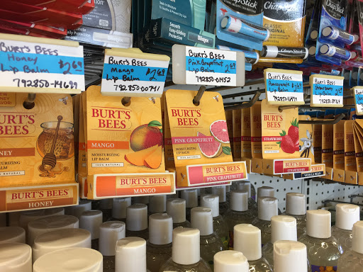 Grocery Store «Town & Country Foods», reviews and photos, 219 N 19th Ave, Bozeman, MT 59718, USA