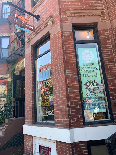 Pet Supply Store «The Fish & Bone, Boston MA», reviews and photos, 217 Newbury St, Boston, MA 02116, USA