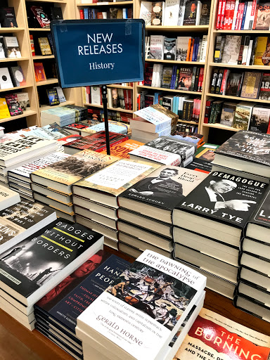 Book Store «Labyrinth Books», reviews and photos, 122 Nassau St, Princeton, NJ 08542, USA