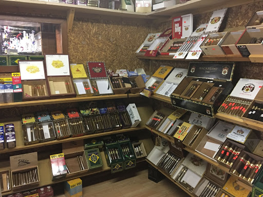 Tobacco Shop «Stateline Tobacco. Richmond IL», reviews and photos, 11519 US-12, Richmond, IL 60071, USA