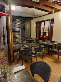 Atmosphère du Restaurant asiatique L'Auberge du Bonheur à Loury - n°8