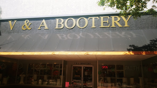 Shoe Store «V&A Bootery - Kalamazoo», reviews and photos, 202 S Burdick St, Kalamazoo, MI 49007, USA
