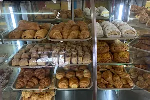 Panadería Tony Pan image