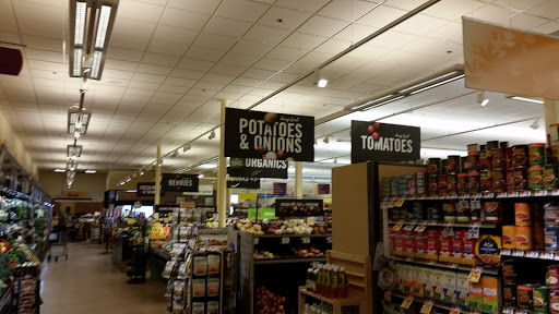 Grocery Store «Stop & Shop», reviews and photos, 250 Bellevue Ave, Newport, RI 02840, USA