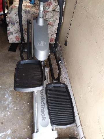 Thrift Store «VALUE VILLAGE Thrift Store», reviews and photos, 9334 Alondra Blvd, Bellflower, CA 90706, USA