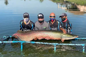 Hookers Fishing Lake Pattaya image