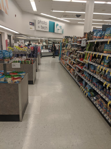 Drug Store «Walgreens», reviews and photos, 180 E Lake St, Bloomingdale, IL 60108, USA