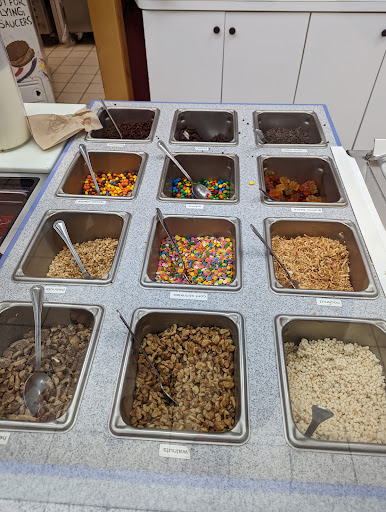 Ice Cream Shop «Carvel», reviews and photos, 305 Valley Rd, Wayne, NJ 07470, USA