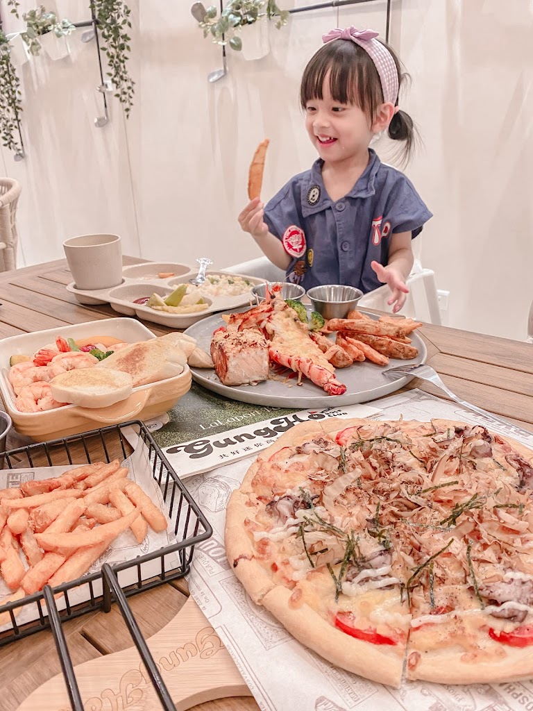 共好GungHo迷你高爾夫主題餐廳 的照片