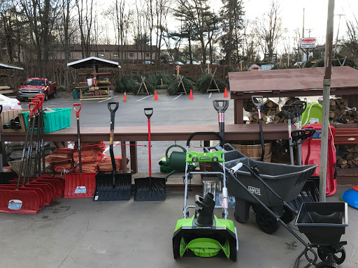 Garden Center «Buchanan Home Center, Inc», reviews and photos, 3119 Albany Post Rd, Buchanan, NY 10511, USA