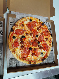 Pepperoni du Pizzas à emporter Pizza Belvedere Chez Monica à Albertville - n°3