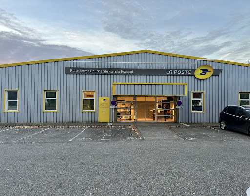 La Poste - Centre d’examen du code de la route à Flers, Orne