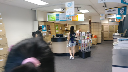 Shipping and Mailing Service «The UPS Store», reviews and photos, 130 W Pleasant Ave, Maywood, NJ 07607, USA