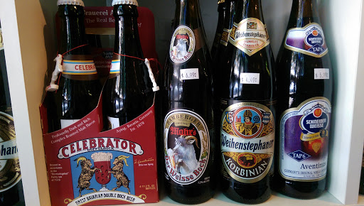 Liquor Store «Louisville Beer Store», reviews and photos, 746 E Market St, Louisville, KY 40202, USA