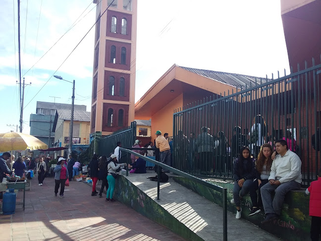 Iglesia Católica Cristo Resucitado - Quito Sur - Quito