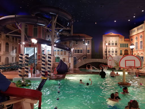 Water Park «Venetian Waterpark at Holiday Inn Hotel Maple Grove/Arbor Lakes», reviews and photos, 11801 Fountains Way, Osseo, MN 55369, USA