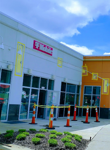 Cell Phone Store «T-Mobile», reviews and photos, 3747 William Penn Hwy J, Monroeville, PA 15146, USA