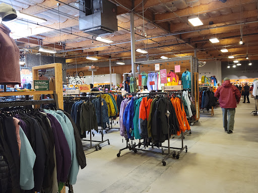 REI image