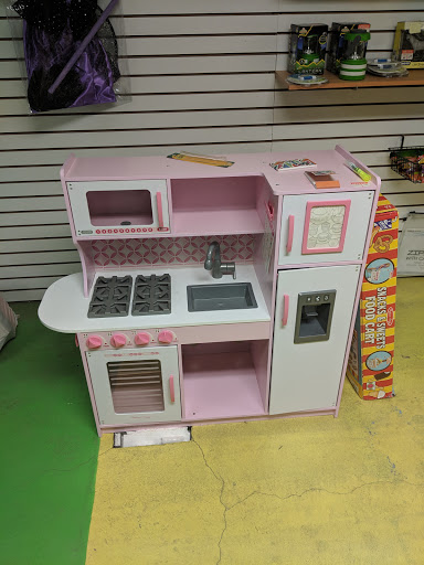 Toy Store «Union River Book & Toy Co», reviews and photos, 100 Main St, Ellsworth, ME 04605, USA