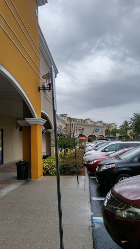 Outlet Store «VF Outlet», reviews and photos, 15501 S Apopka Vineland Rd, Orlando, FL 32821, USA