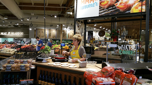 Grocery Store «Main & Vine», reviews and photos, 5010 Point Fosdick Dr NW, Gig Harbor, WA 98335, USA