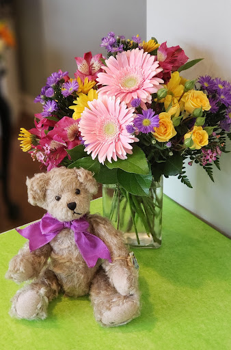 Florist «Auburn Florist», reviews and photos, 325 Southbridge St, Auburn, MA 01501, USA