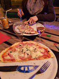Plats et boissons du Pizzeria Pizza La Tournière - O Napolitan By Fabrizio à Antibes - n°6