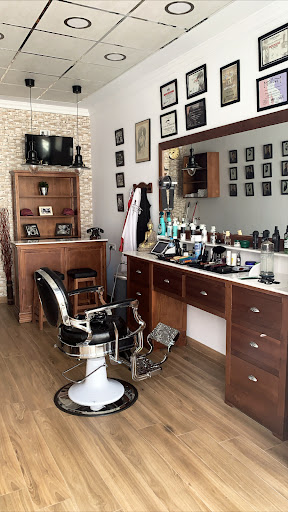 Tibio' s Barber Shop en Trebujena, Cádiz