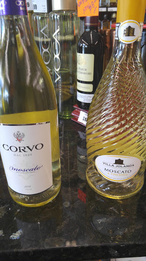 Liquor Store «Wine Market», reviews and photos, 12207 Dorsett Rd, Maryland Heights, MO 63043, USA