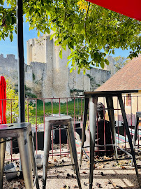 Atmosphère du Restaurant Le donjon de bacchus à Angles-sur-l'Anglin - n°6