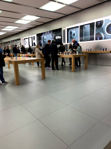 Computer Store «Apple Fashion Place», reviews and photos, 6191 State St, Murray, UT 84107, USA