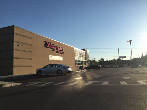 Walgreens, 2001 Harrodsburg Rd, Lexington, KY 40504, USA, 