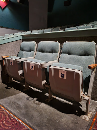 Movie Theater «AMC Showplace Schererville 16», reviews and photos, 875 Deer Creek Dr, Schererville, IN 46375, USA