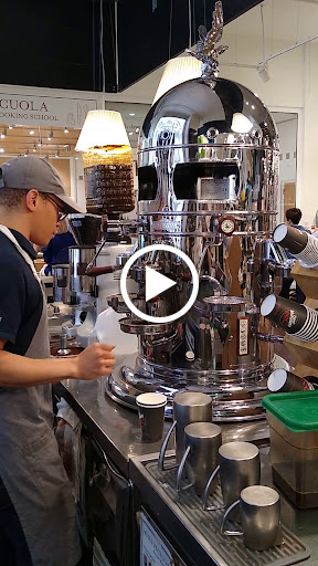 Shopping Mall «The Shops at North Bridge», reviews and photos, 520 N Michigan Ave, Chicago, IL 60611, USA