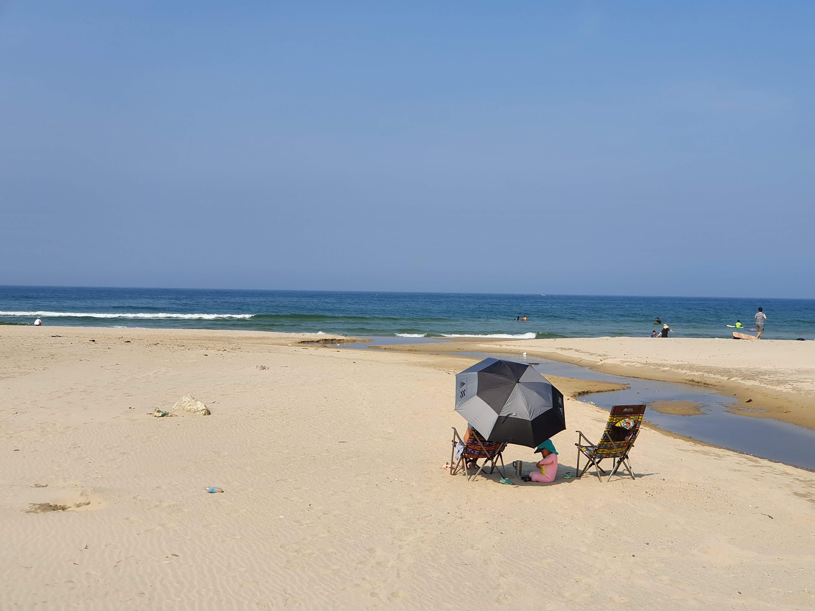 Foto de Seorak Beach - lugar popular entre os apreciadores de relaxamento