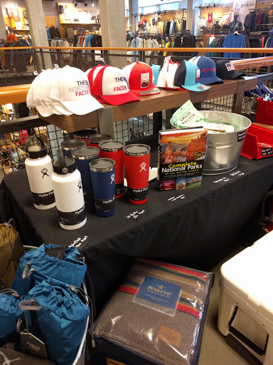 Camping Store «REI», reviews and photos, 1405 NW Johnson St, Portland, OR 97209, USA