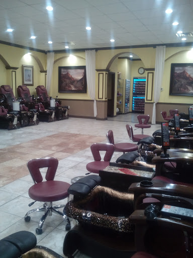 Shopping Mall «Riverdale Plaza Shopping Center», reviews and photos, 1044 W Mercury Blvd, Hampton, VA 23666, USA